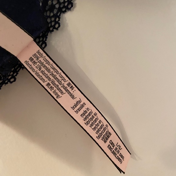 Victoria’s Secret Lace Strappy Triangle Bralette - Picture 5 of 7